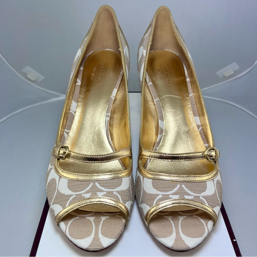 NIB Coach Hayes Khaki Signature Canvas/Gold Leather Peep Toe Heels Sz 9 - Picture 2 of 12